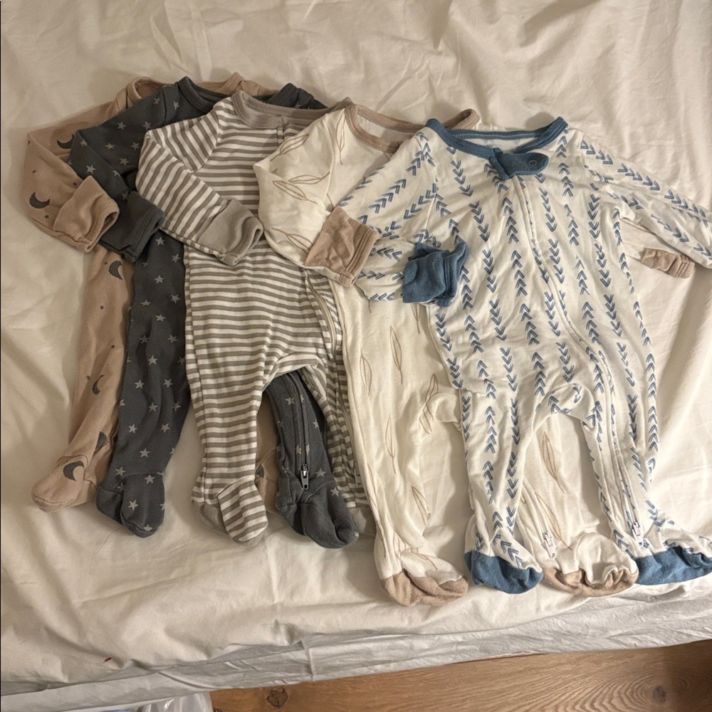 5 Cloud Island Footies - newborn